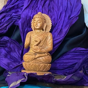 Estatua de Buda de Sándalo tallada a mano. * Escultura vintage de Mysore, India ~ Sándalo puro