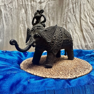 Dhokra Elephant Sculpture: Tribal Bronze Metal Art, India