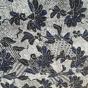 Vintage Hand-Drawn Batik Sarong: Natural Indigo Dye Cotton Fabric