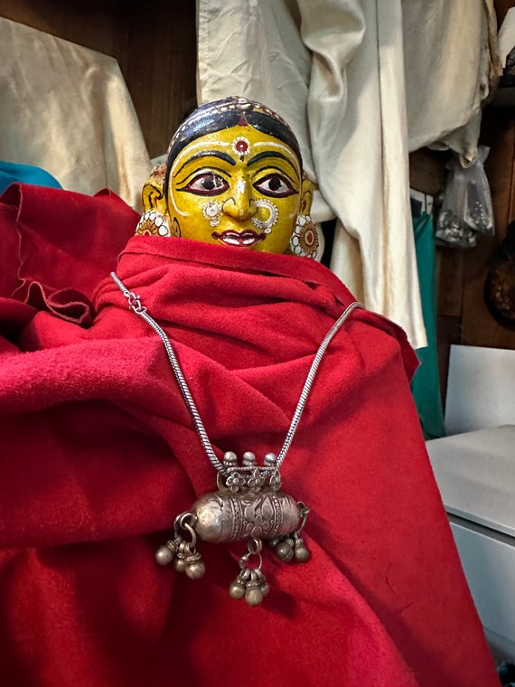 TRIBAL India PROTECTION AMULET * Tribal Silver Jewelr… Gem