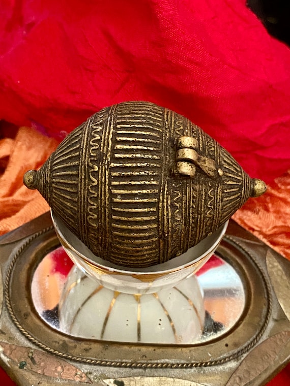 Brass Dhokra Money Box From Orissa - Early 19th Century Brass Dhokra Money Box From Orissa - Early 19th Century