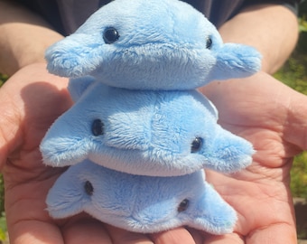 Rana di peluche azzurra fatta a mano: la piccola ranocchietta amica di fagioli