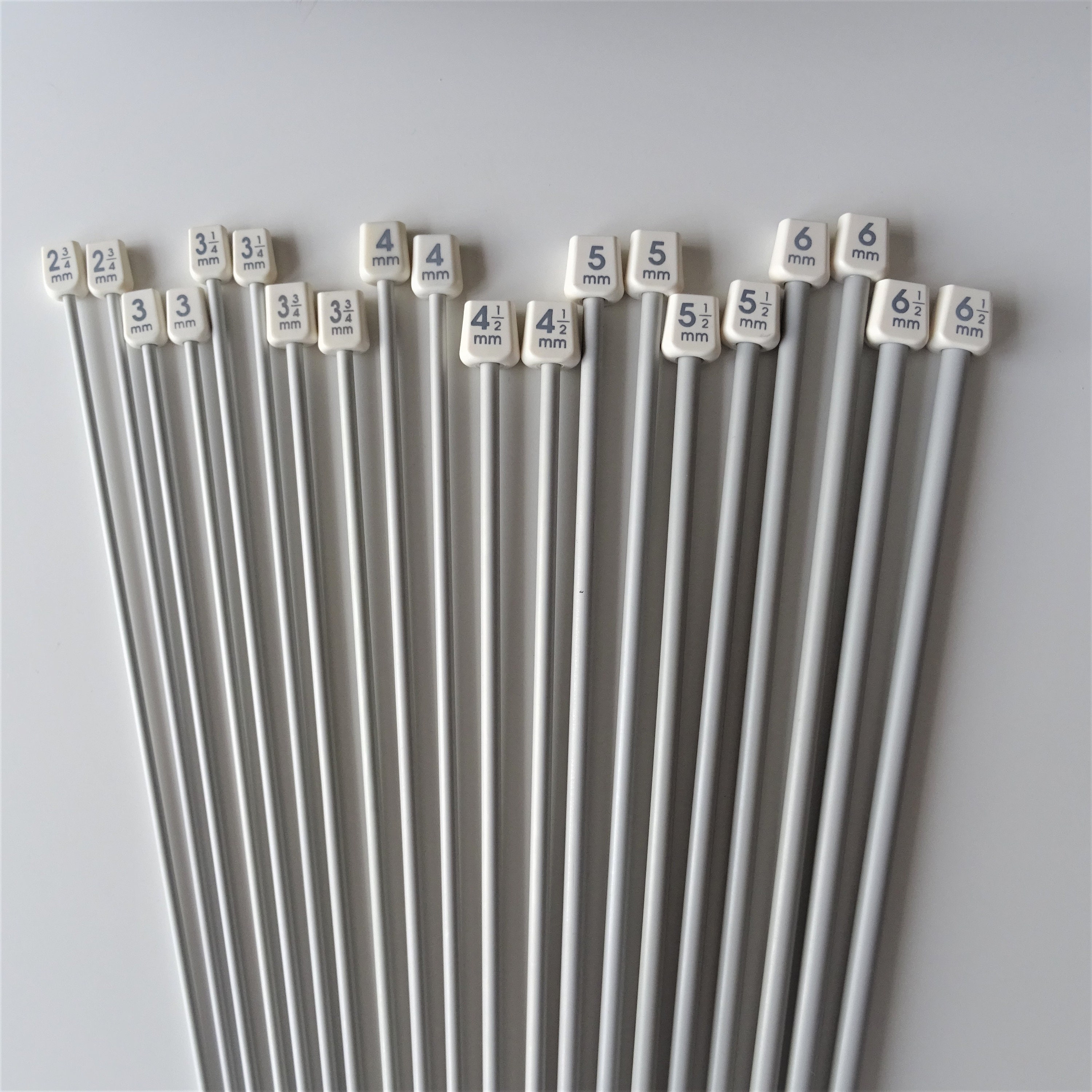 Pony Metal & Plastic Knitting Needles, Sizes 2.75mm - 6.5mm