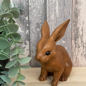 Wood carved bunny 2025