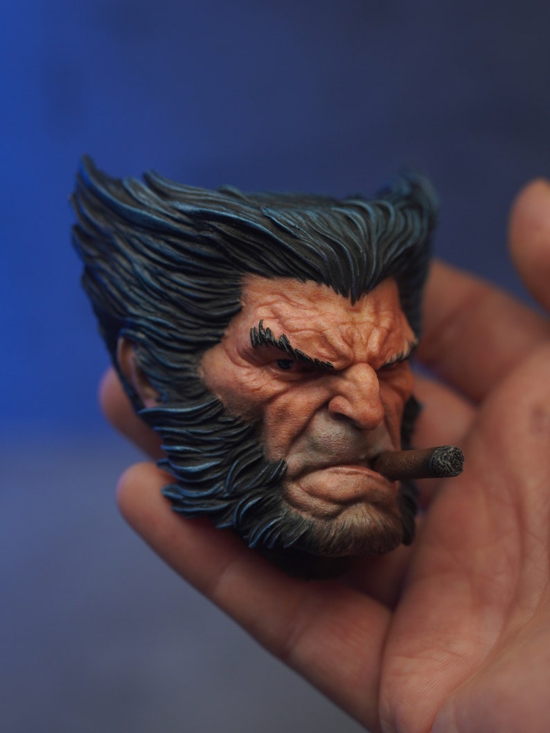 LOGAN Imán pintado/escultura de busto, esculpida y pintada a mano, IMANES ADJUNTOS, versión Comic Blue Hair imagen 9