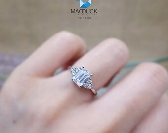 5x7 Mm. Emerald Cut Cubic Zirconia / Sterling Silver 925