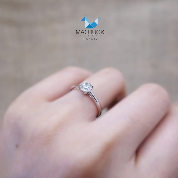 0.50 Cts Cubic Zirconia / Sterling Silver 925 Ring / Rhodium