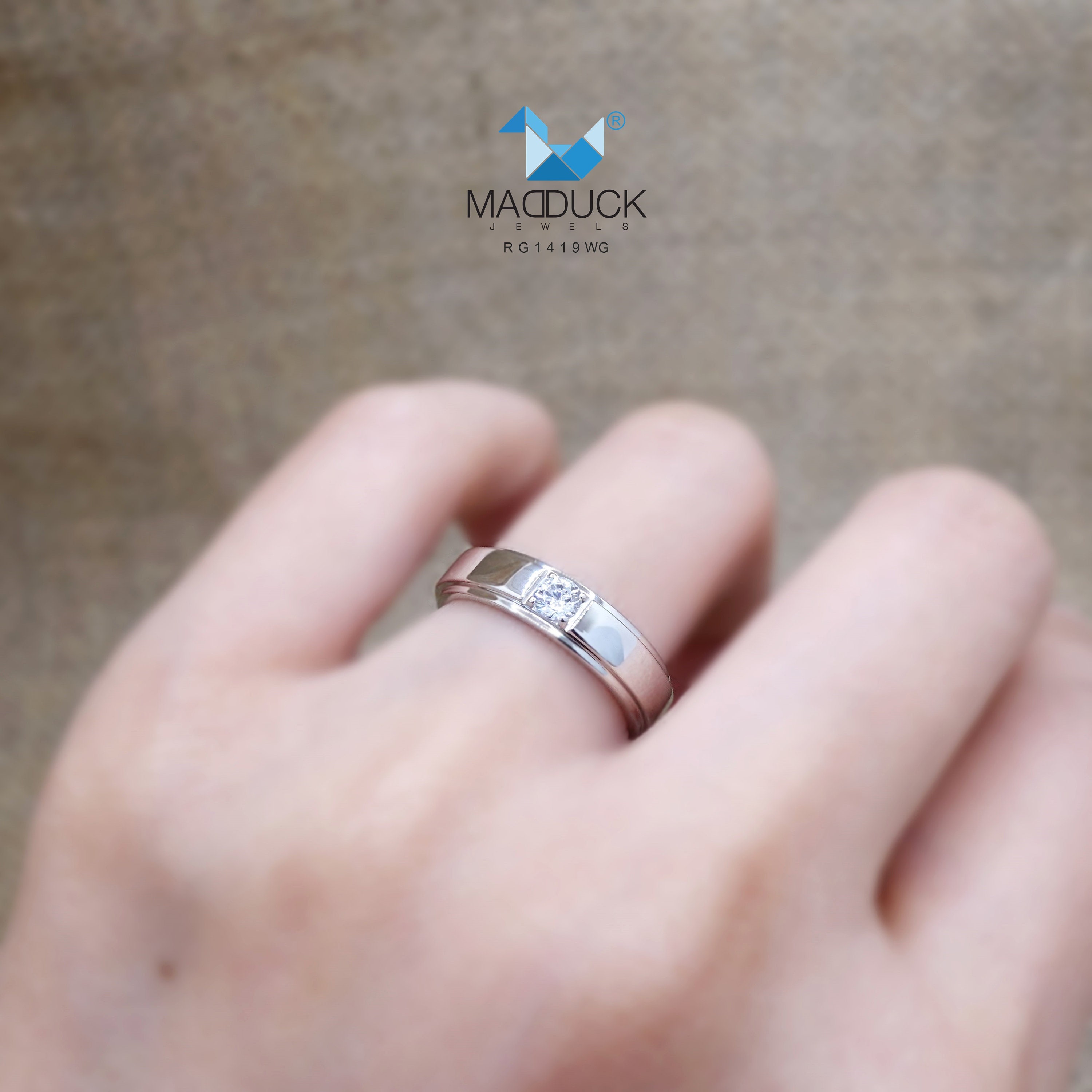 0.15 Cts Cubic Zirconia / Sterling Silver 925 Ring / Rhodium