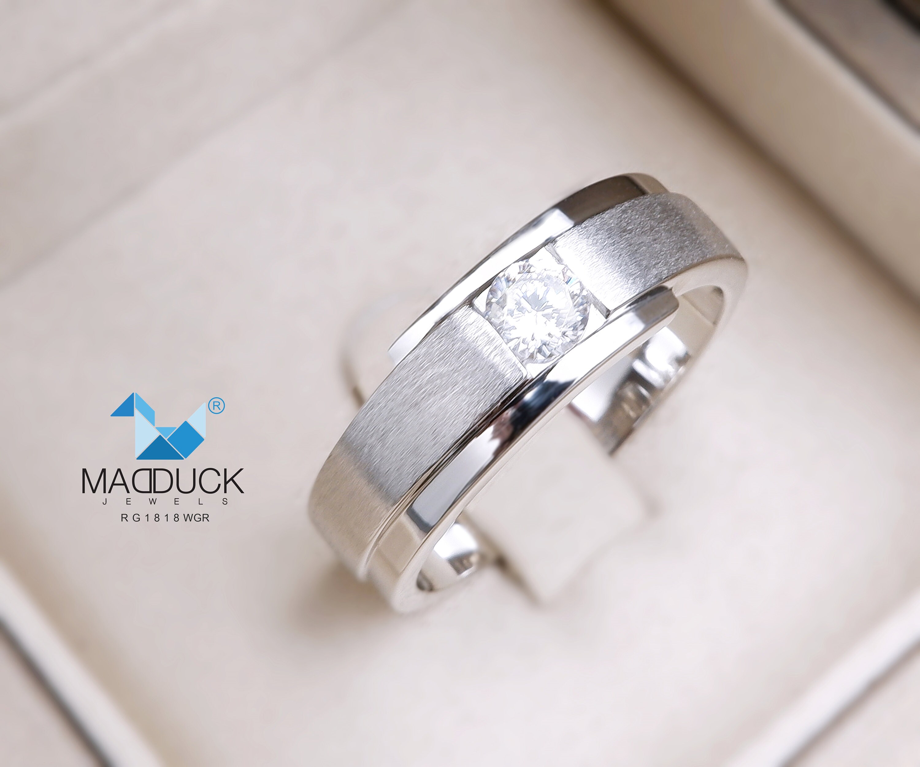 【超特価sale開催】  925 Silver Sterling / Zirconia Cubic Cts 0.30 Ring Rhodium / アクセサリー