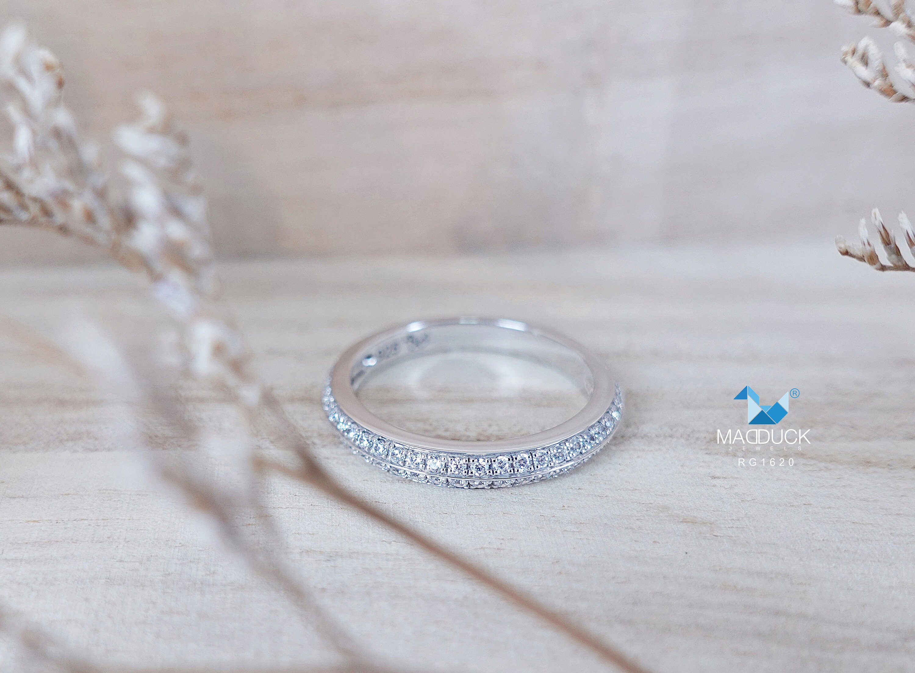 Cubic Zirconia / Sterling Silver 925 Ring / Rhodium Plated Cubic Zirconia / Sterling Silver 925 Ring / Rhodium Plated