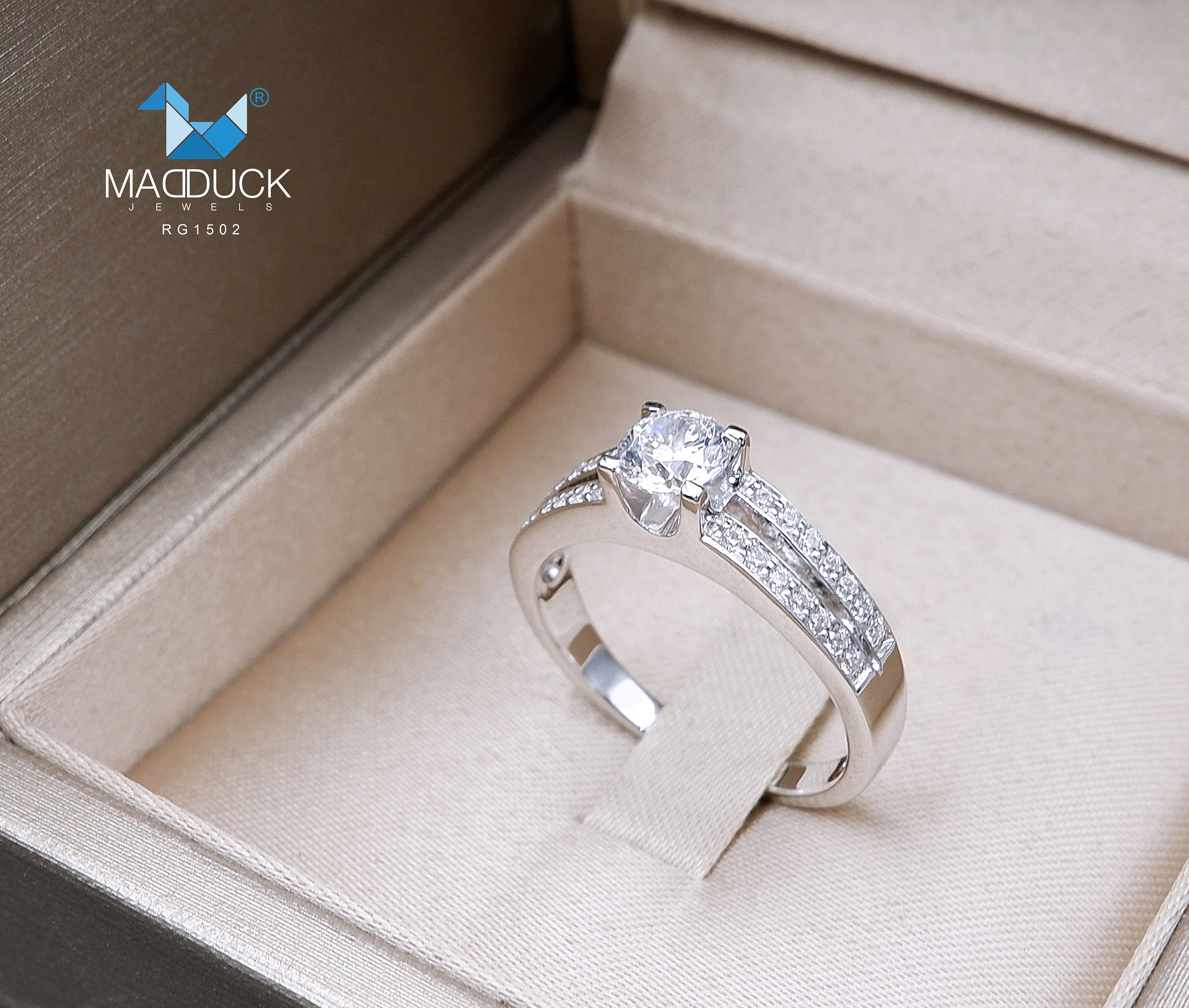 Anello in argento Sterling 925 con zirconia cubica da 0,60