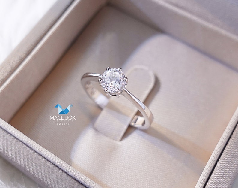 0.50 Cts Cubic Zirconia / Sterling Silver 925 Ring / Rhodium plated Nickel-Free / MadDuckJewels RG1505 image 2