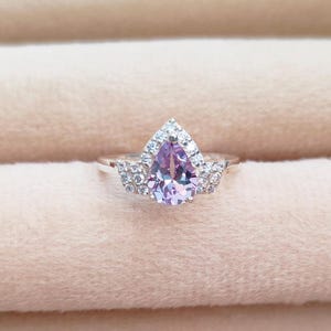 Alexandrite Ring, 925 Sterling Silver Ring, Pear cut Alexandrite Ring, Color Change Stone Ring, lab grown Alexandrite Ring, Wedding Ring