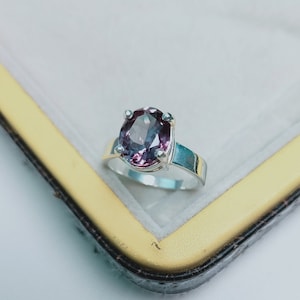 Alexandrite Ring, lab created alexandrite ring, 925 Sterling Silver Ring, Color Change Stone Ring, Oval Cut Alexandrite Ring, Ring for gift