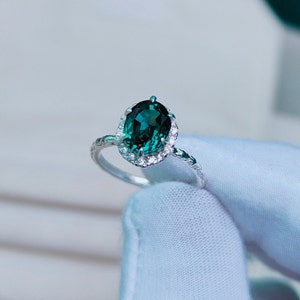 Teal sapphire halo ring, oval cut Teal sapphire ring, 925 Sterling Silver ring, Sapphire engagement ring, lab grown Teal sapphire ring