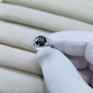 Teal sapphire ring, round cut Teal sapphire ring, 925 Sterling Silver ring, Sapphire engagement ring, lab grown Teal sapphire ring