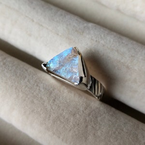 Raw Rainbow Moonstone Ring, 925 Sterling Silver Ring, Raw Moonstone Silver Ring, Solitaire Ring, Moonstone Hand Made Ring, Ring for Gift