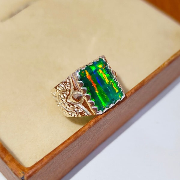 Green Rainbow Opal Vintage Ring 925Sterling Silver Ring Octagon emerald cut green rainbow opal ring Fire rainbow opal ring Unique stone ring