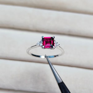 Rhodolite Garnet Ring, Square Cut Rhodolite Garnet Ring 925 Sterling Silver Ring, Purple Garnet Ring, hand made ring, Solitaire Ring