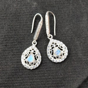 Orecchini Rainbow Moonstone 925 Sterling Orecchini d'argento, Orecchini Moonstone taglio pera, Orecchini moonstone s faceti, Moonstone Drop Orecchini