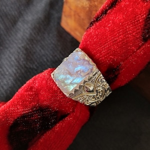 Raw Rainbow Moonstone Ring, 925 Sterling Silver Ring, Vintage Ring, Raw Moonstone Silver Ring, Solitaire Ring, Moonstone Hand Made Ring