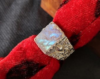 Raw Rainbow Moonstone Ring, 925 Sterling Silver Ring, Vintage Ring, Raw Moonstone Silver Ring, Solitaire Ring, Moonstone Hand Made Ring