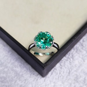 Green Diamond Ring, Round Green Diamond Ring, 925 sterling silver ring, green diamond silver ring, diamond engagement ring lab grown diamond