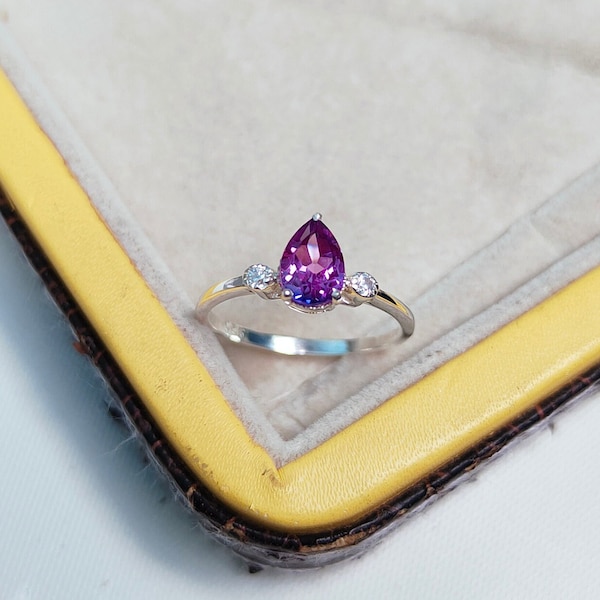 color change sapphire ring, Bi color sapphire ring 925 sterling silver ring, lab created sapphire ring, blue and purple sapphire ring
