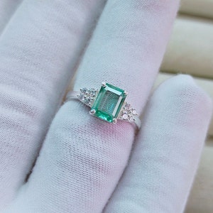 Green sapphire ring octagon cut green sapphire ring Sterling silver ring wedding ring teal sapphire ring lab grown sapphire ring