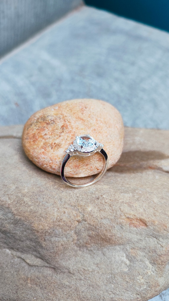Halo white sapphire ring outlet