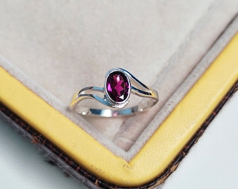 Rhodolite garnet ring, 925 Sterling silver ring, Oval rhodolite garnet ring, garnet silver ring, January Birthstone Ring, garnet band ring