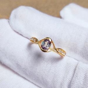 Alexandrite Ring, Oval Cut Alexandrite, lab created alexandrite ring, 925 Sterling Silver Ring, Color Change Stone Ring, Ring for Gift
