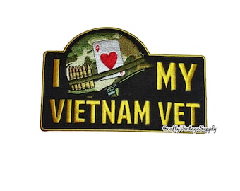 Me encanta mi parche termoadhesivo negro de 5,75 pulgadas para ropa de veterano de Vietnam.