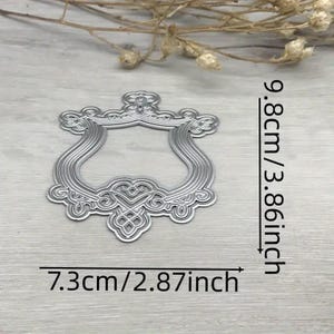 Moldura de lira barroca para fotos, corte de metal, corte de papel.
