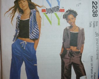 McCall's sewing pattern 2238 FREE SHIP! Size JR 9/10, 11/12, 13/14 drawstring pants top Ny Junior