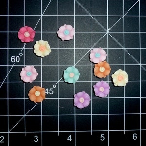 10 punaises madeliefjebloemen punaises diverse kleuren decorateur prikbord punaises (P47D)