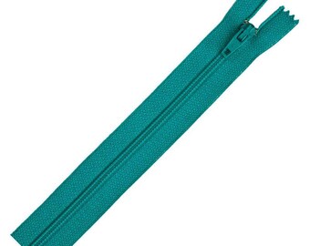 Coats & Clark polyester all purpose zipper blue #356 turquoise  7 in. (V11)