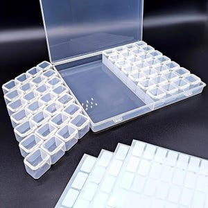 57 petits contenants ronds avec étui en plastique pour ranger perles et peinture diamant.