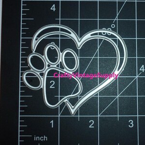 Matrices de découpe pour machine à papier découpées en coeur avec empreinte de patte en métal