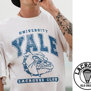 YALE LACROSSE VINTAGE Unisex - T-Shirt Lax Rare Retro Native Mll Pll Nll League team Equipment Man Woman Tee University Lax Club Bulldog