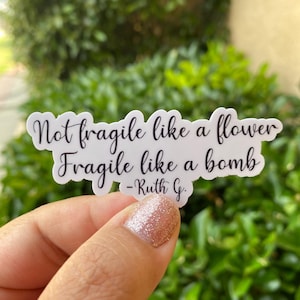 RBG Zitat Aufkleber, Laptop Aufkleber, Aufkleber Wasserflasche, Geschenk für Trauzeugen, gestanzte Aufkleber, glänzende Aufkleber, feministisch, gestanzt