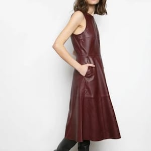 Handmade women&#39;s genuine lambskin leather sleeveless dress outfit leather dress vintage beautiful dress We make it according to the buyer