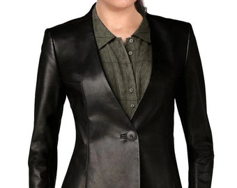 Abrigo de piel de cordero: Chaqueta vintage entallada para mujer