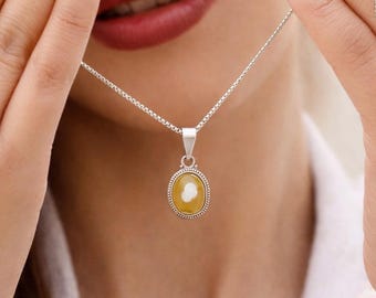 Sterling Silver Yellow Eye Agate Pendant Necklace