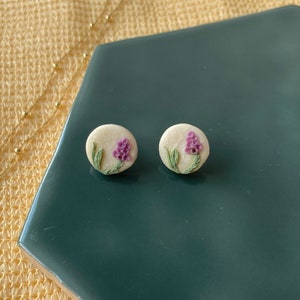 Handgemachte Polymer Clay Ohrringe mit floralem Design