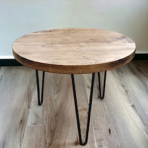 Unique Handmade Wooden Round Coffee Table with Reclaimed Wood Top and Black Hairpin Legs / Modern Rustic Reclaimed Wood Coffee Table