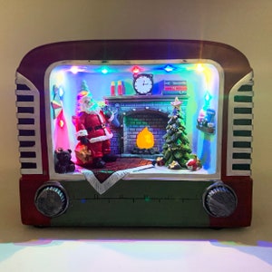 Allgala Crafted Polyresin Christmas House Santa in Old TV-XH93409 image 3