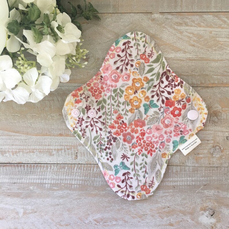 Pure Cotton left hand fox One liner Quad layer core golden fox Pantyliner 8 Regular size
