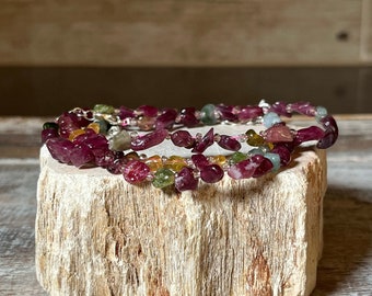 Adjustable Tourmaline Chip Bracelet: Polished Crystal Stone Jewelry
