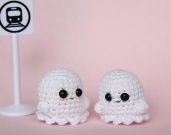 Crochet Ghost Keychain | Cute Keyring | Kawaii Amigurumi